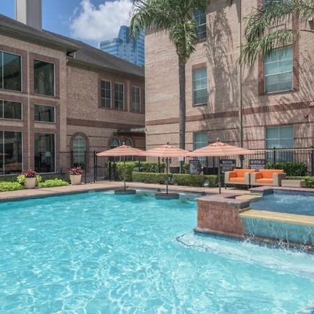 Bright & Modern Galleria Suite! 5 Star Location, Self Check In & Free Parking Houston Exterior photo