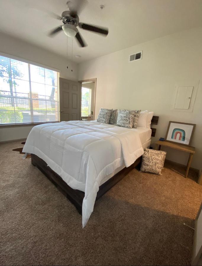 Bright & Modern Galleria Suite! 5 Star Location, Self Check In & Free Parking Houston Exterior photo